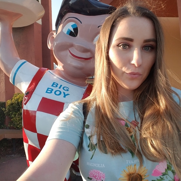 Meet the Posher - Picture 3 of 4